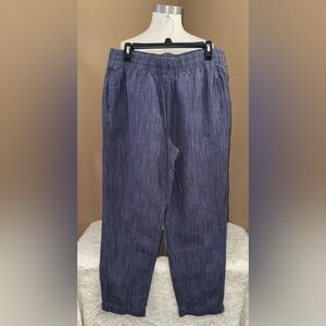 NWOT! WOMANS ATHLETA PANTS. SIZE M.
